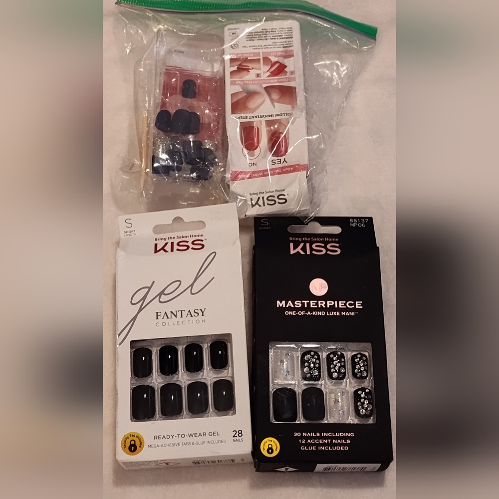 KISS Gel Fantasy Black Nail Set